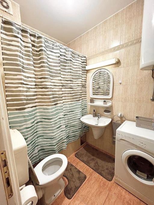 Cozy, Charming One Bedroom Apt Podgorica Exteriör bild